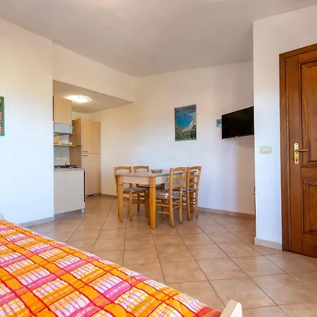 Sea View Isola Rossa 2 * Cascabraga